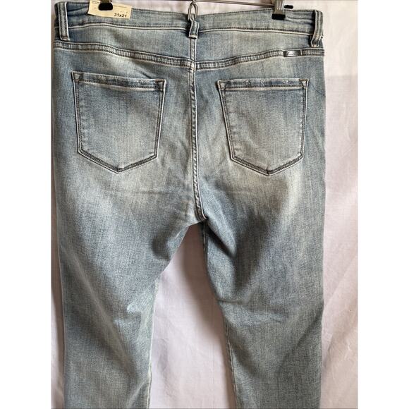 Women’s Size 31x21 KanCan Capri High Rise Distressed Light Wash Jeans NWT - Picture 9 of 15